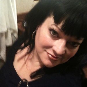 Meet your Posher, Claire